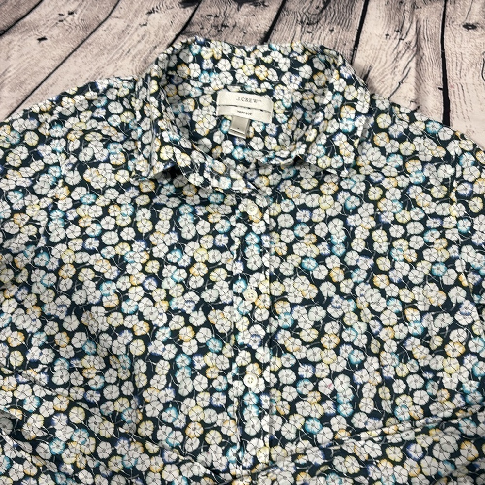 J.Crew Woman’s Cotton Fitted Button Down Shirt Size 2 - Picture 2 of 9